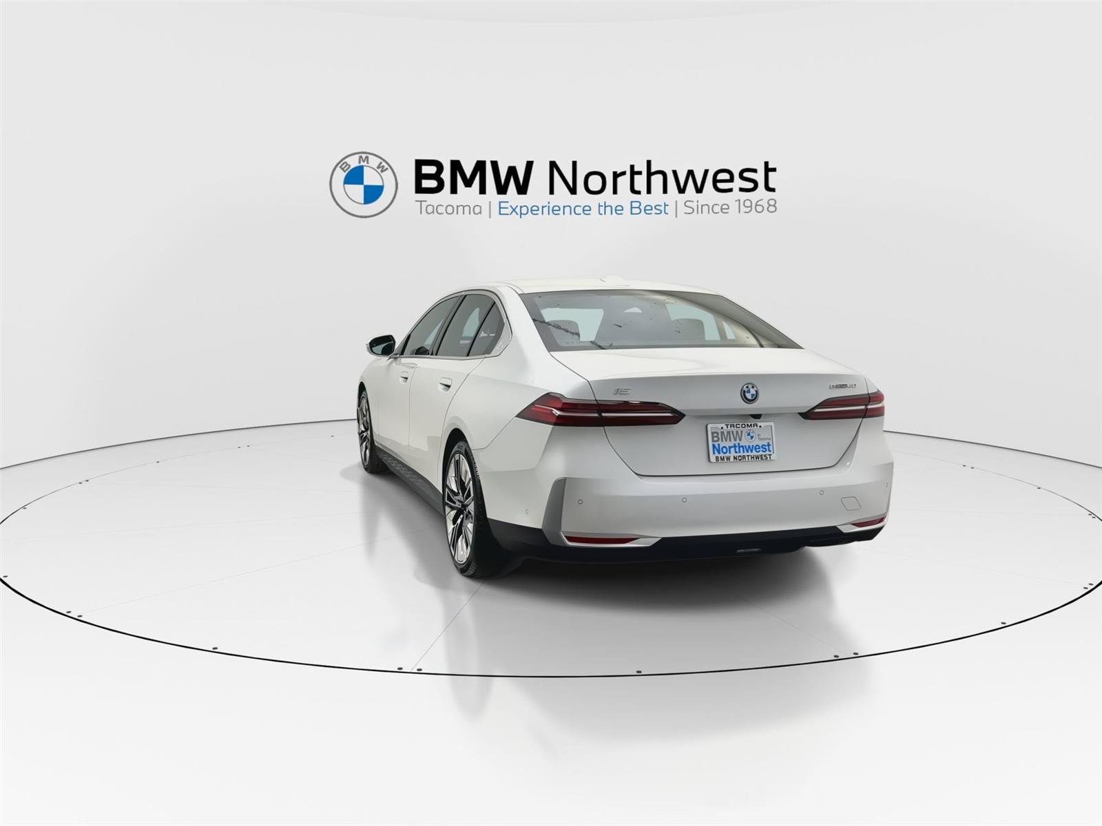 Used 2026 BMW i5 eDrive40 RWD image 13