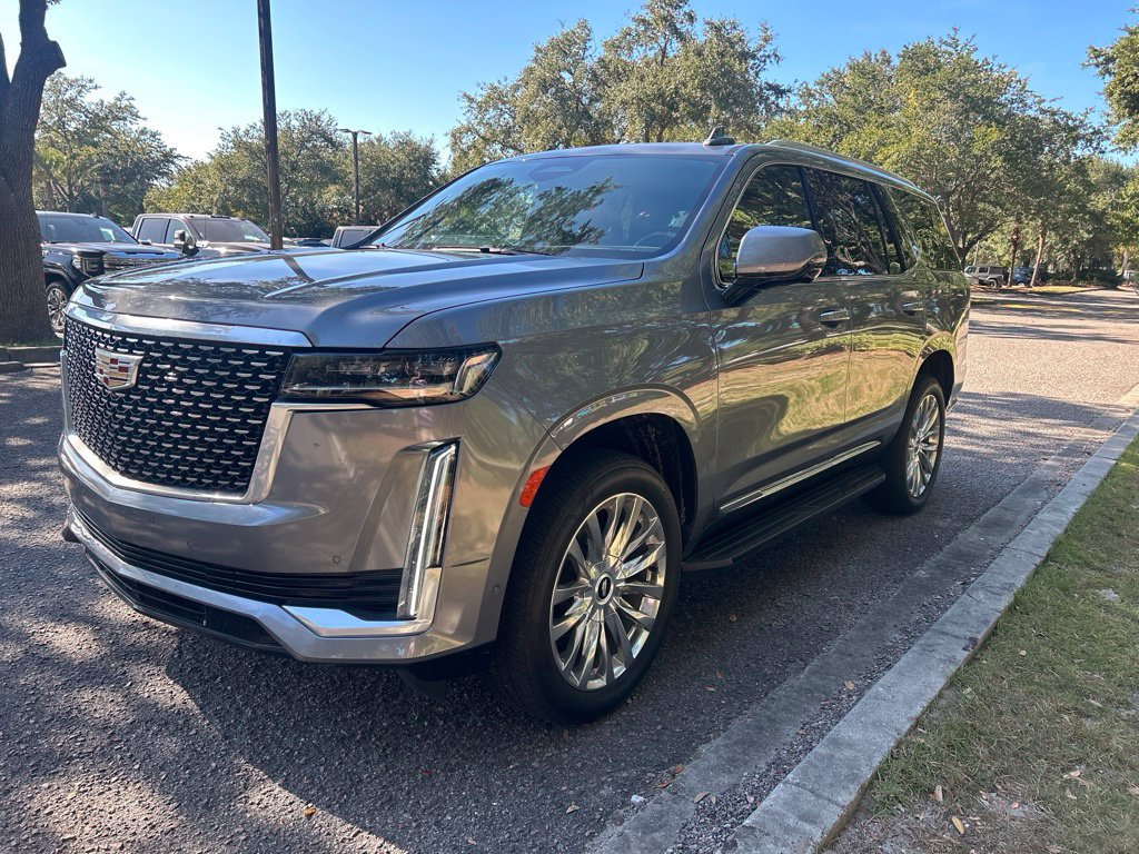Used 2021 Cadillac Escalade Premium Luxury AWD/4WD image 2