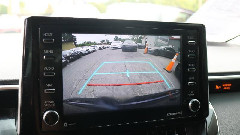 Used 2021 Toyota Corolla LE FWD image 18