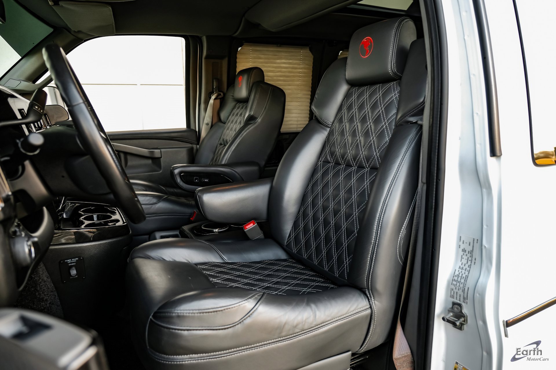 Used 2023 Chevrolet Express 2500 image 36