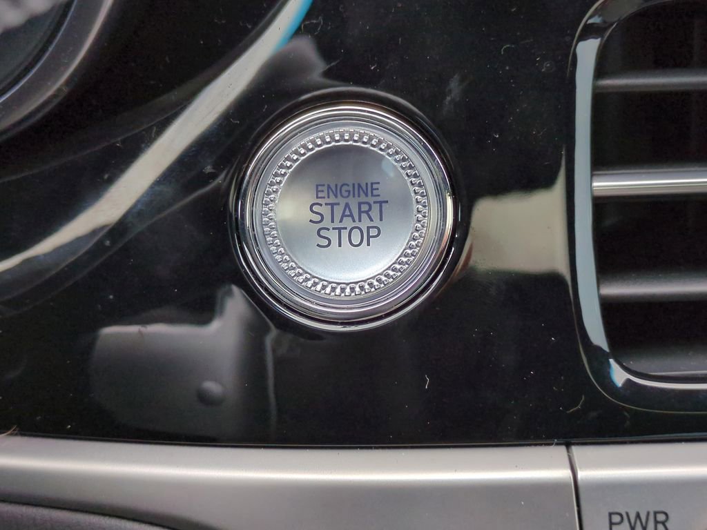 Used 2025 Genesis G70 2.5T w/ Sport Prestige Package image 24