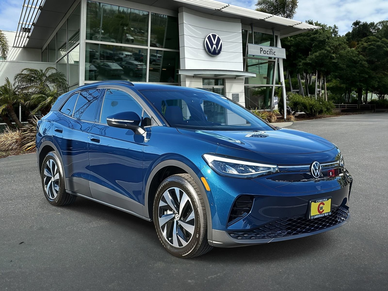 Certified 2023 Volkswagen ID.4 2WD image 3