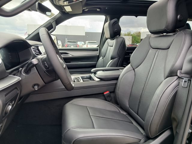 New 2026 Jeep Grand Wagoneer Limited AWD/4WD image 10
