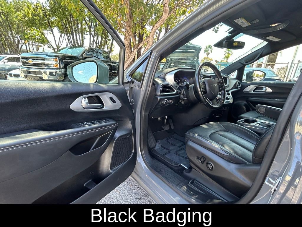 Used 2020 Chrysler Pacifica Touring-L Plus image 15