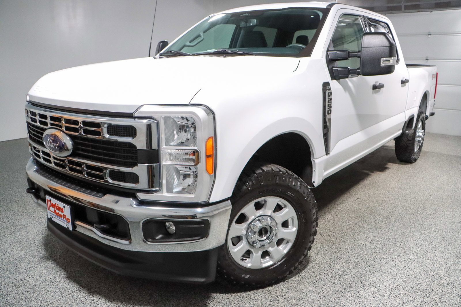 Used 2023 Ford F250 XLT w/ FX4 Off-Road Package image 31