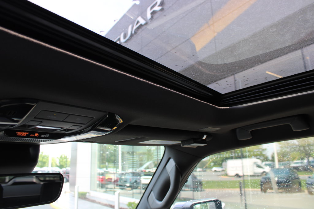 Used 2024 Lexus GX 550 w/ Accessory Package (Z1) AWD/4WD image 10