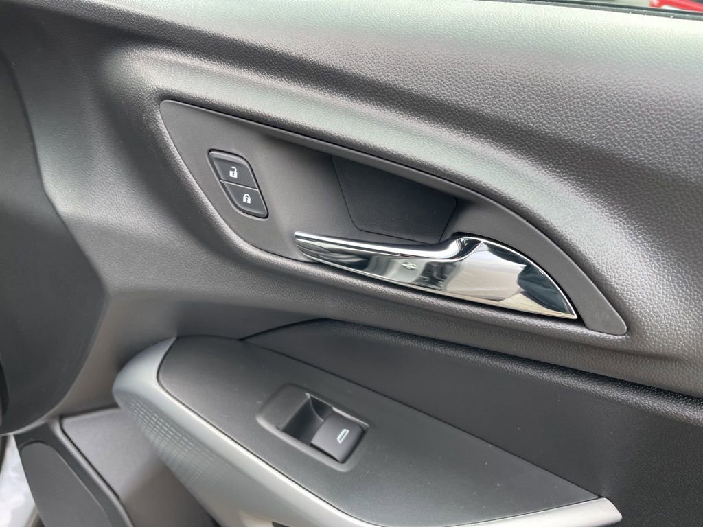 New 2026 Chevrolet Trax RS w/ Driver Confidence Package image 30