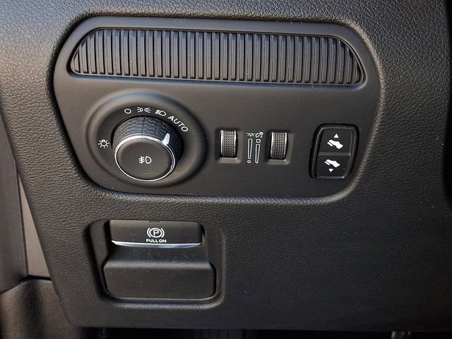 Used 2024 Jeep Wagoneer L Series III w/ Flexible Seating Group AWD/4WD image 26
