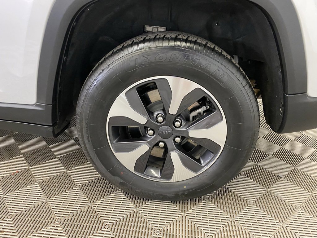 Used 2023 Jeep Grand Cherokee 4WD 4xe image 18