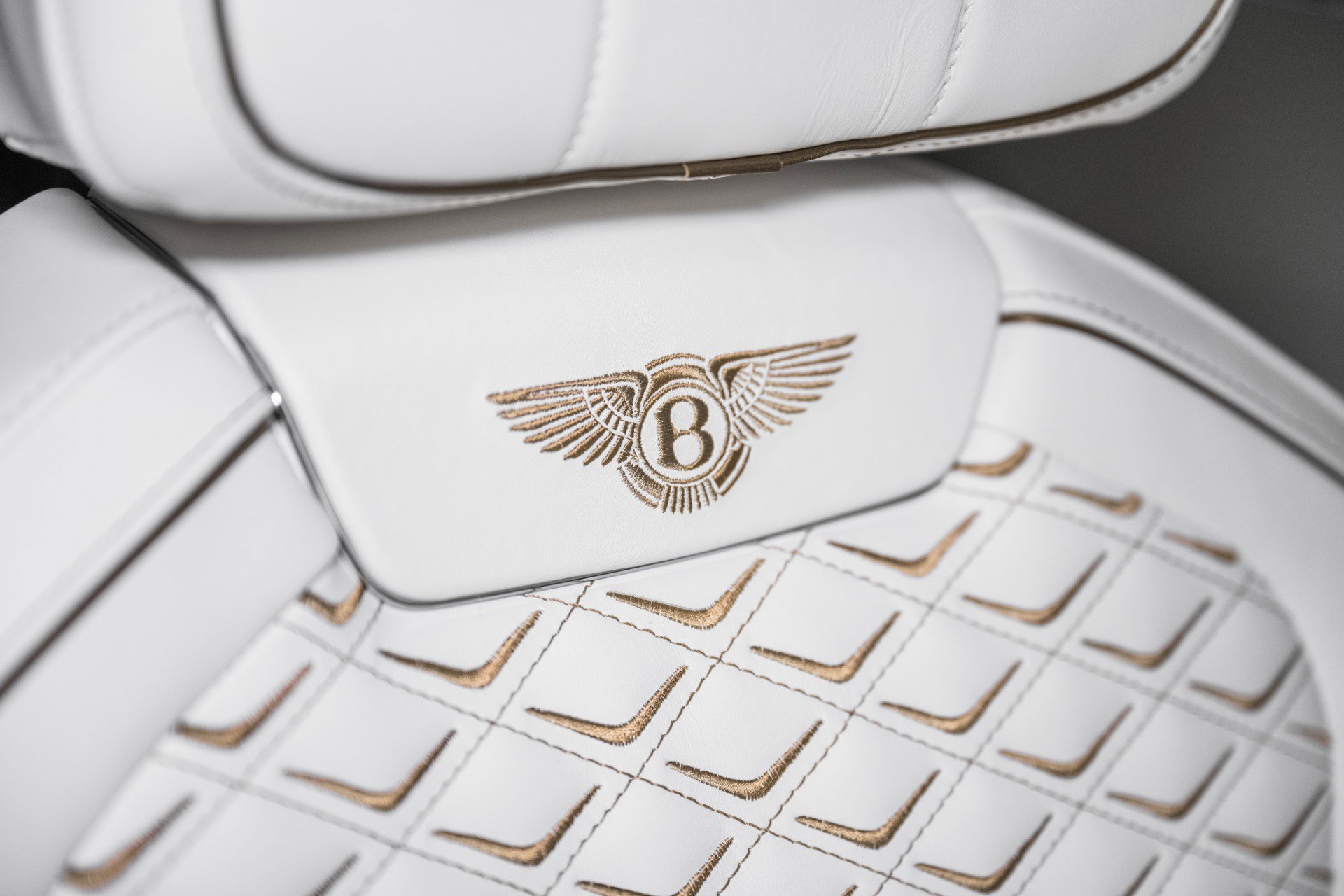 New 2026 Bentley Flying Spur Plug-In Hybrid image 58