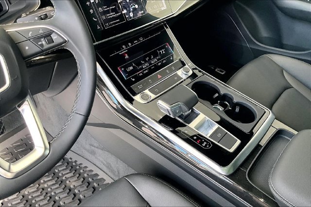 New 2026 Audi Q7 2.0T Premium AWD/4WD image 8