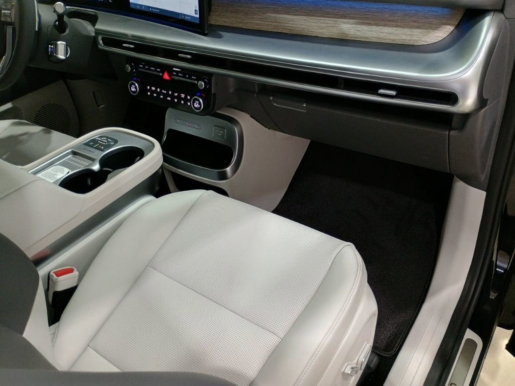 New 2026 Hyundai Ioniq 9 SEL image 13