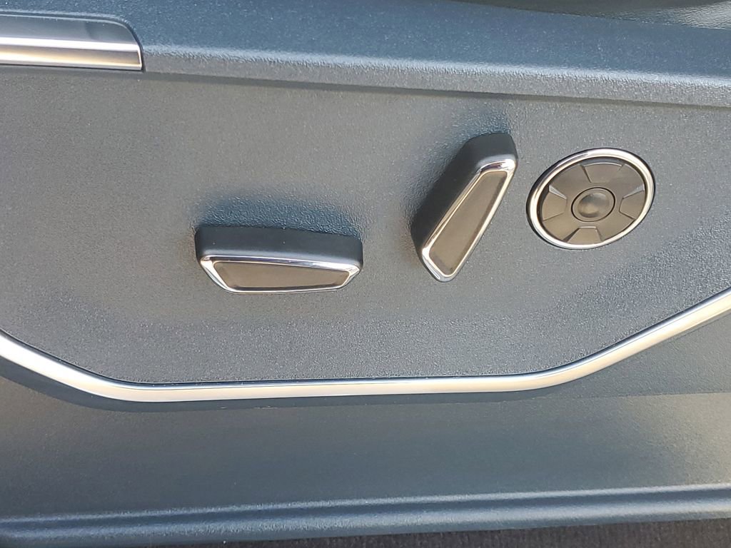 Used 2022 Ford F150 Limited AWD/4WD image 19