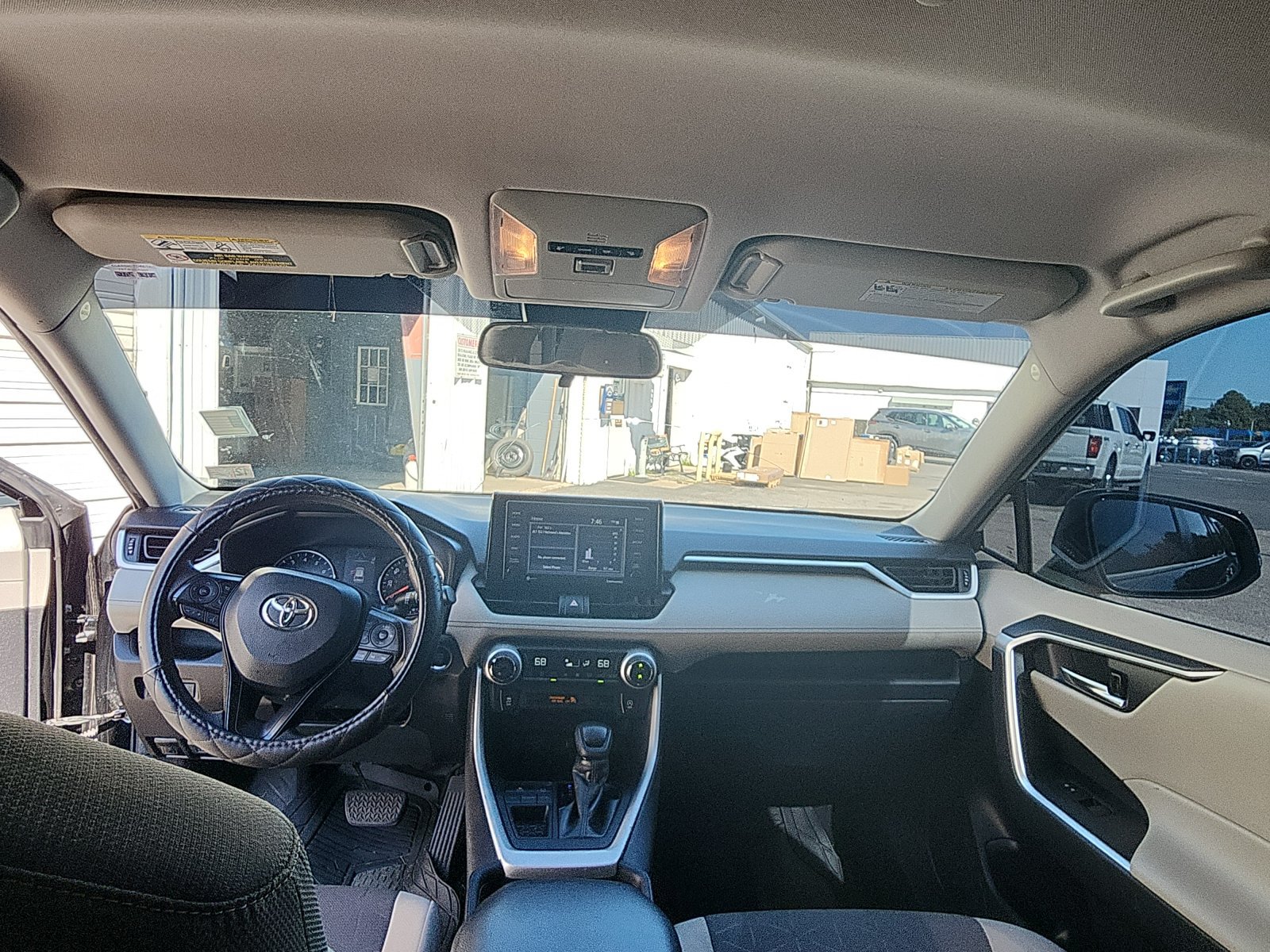 Used 2021 Toyota RAV4 XLE FWD image 20