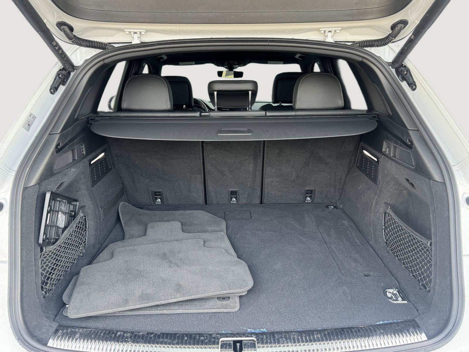 Used 2024 Audi Q5 e Prestige w/ Prestige Package image 24