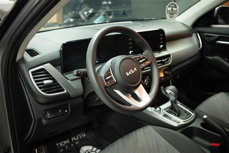 Used 2026 Kia Seltos LX AWD/4WD image 9