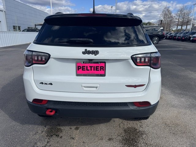 Used 2022 Jeep Compass Trailhawk image 4