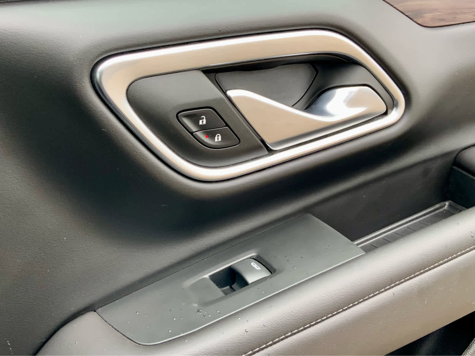 Used 2022 Chevrolet Tahoe LT w/ Luxury Package image 49