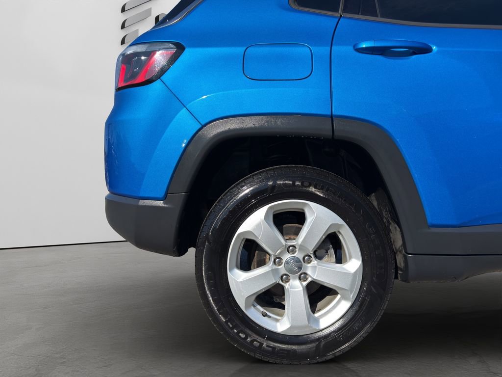Used 2018 Jeep Compass Latitude AWD/4WD image 29