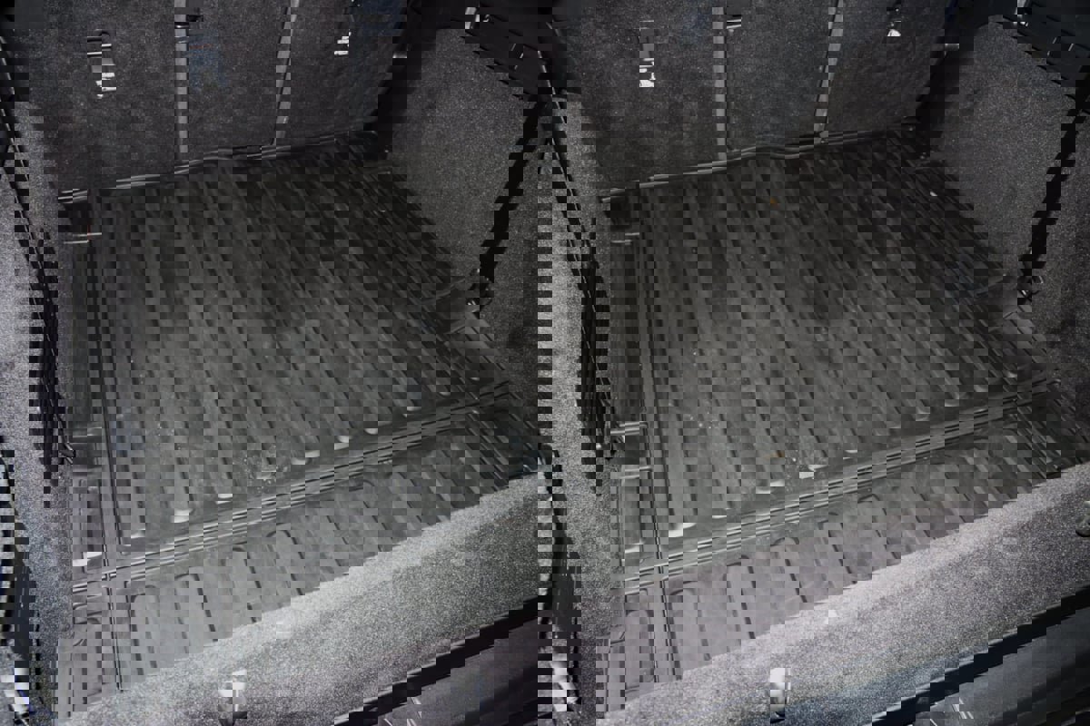 Used 2018 Land Rover Discovery HSE image 67