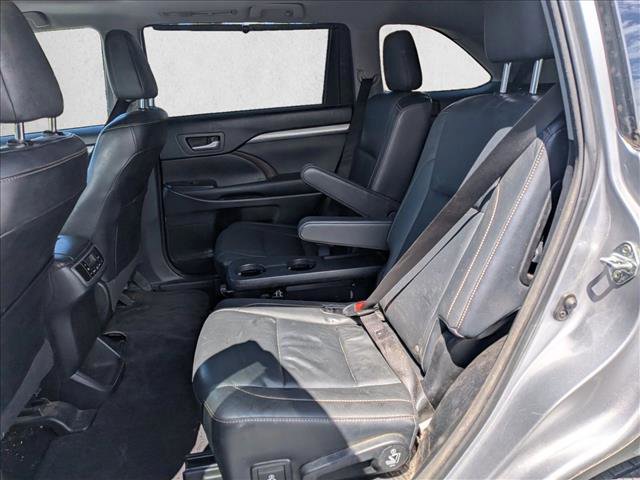Used 2015 Toyota Highlander XLE AWD/4WD image 15