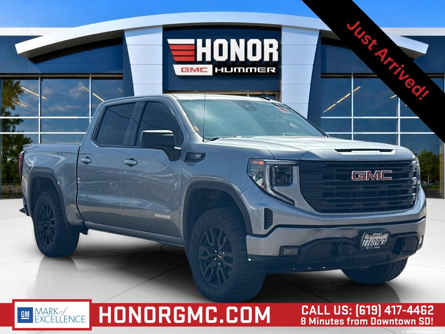 Used 2023 GMC Sierra 1500 Elevation w/ X31 Off-Road Package AWD/4WD image 1