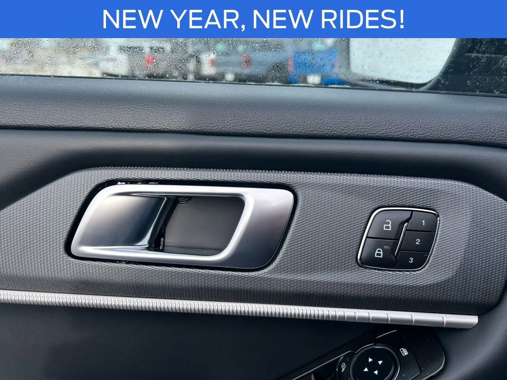 New 2026 Ford Explorer ST-Line w/ ST-Line Street Pack AWD/4WD image 13