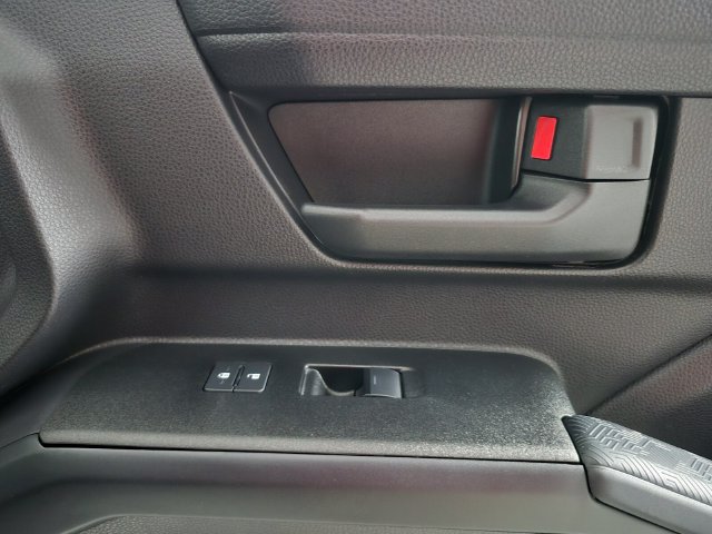 Certified 2025 Toyota 4Runner SR5 AWD/4WD image 33