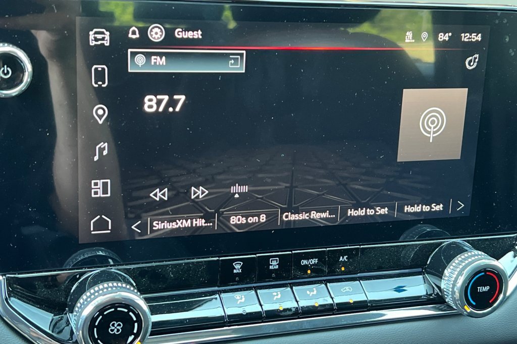 New 2025 GMC Canyon Elevation w/ Technology Package image 14