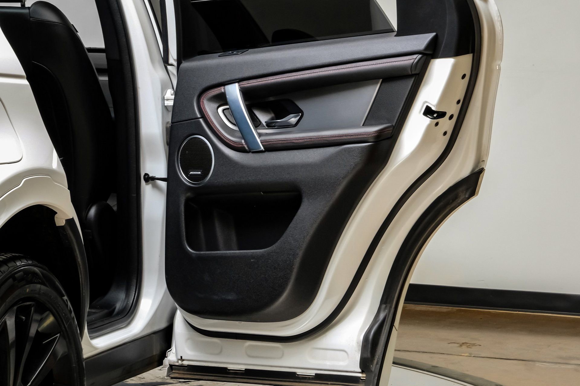 Used 2023 Land Rover Discovery Sport S R-Dynamic image 48