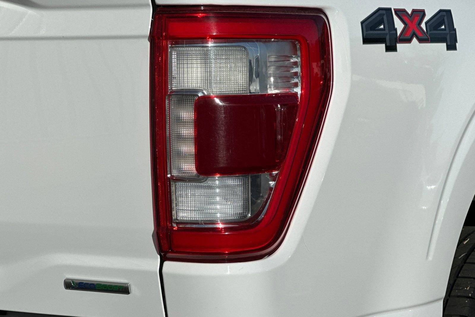 Used 2021 Ford F150 Lariat w/ Trailer Tow Package image 28