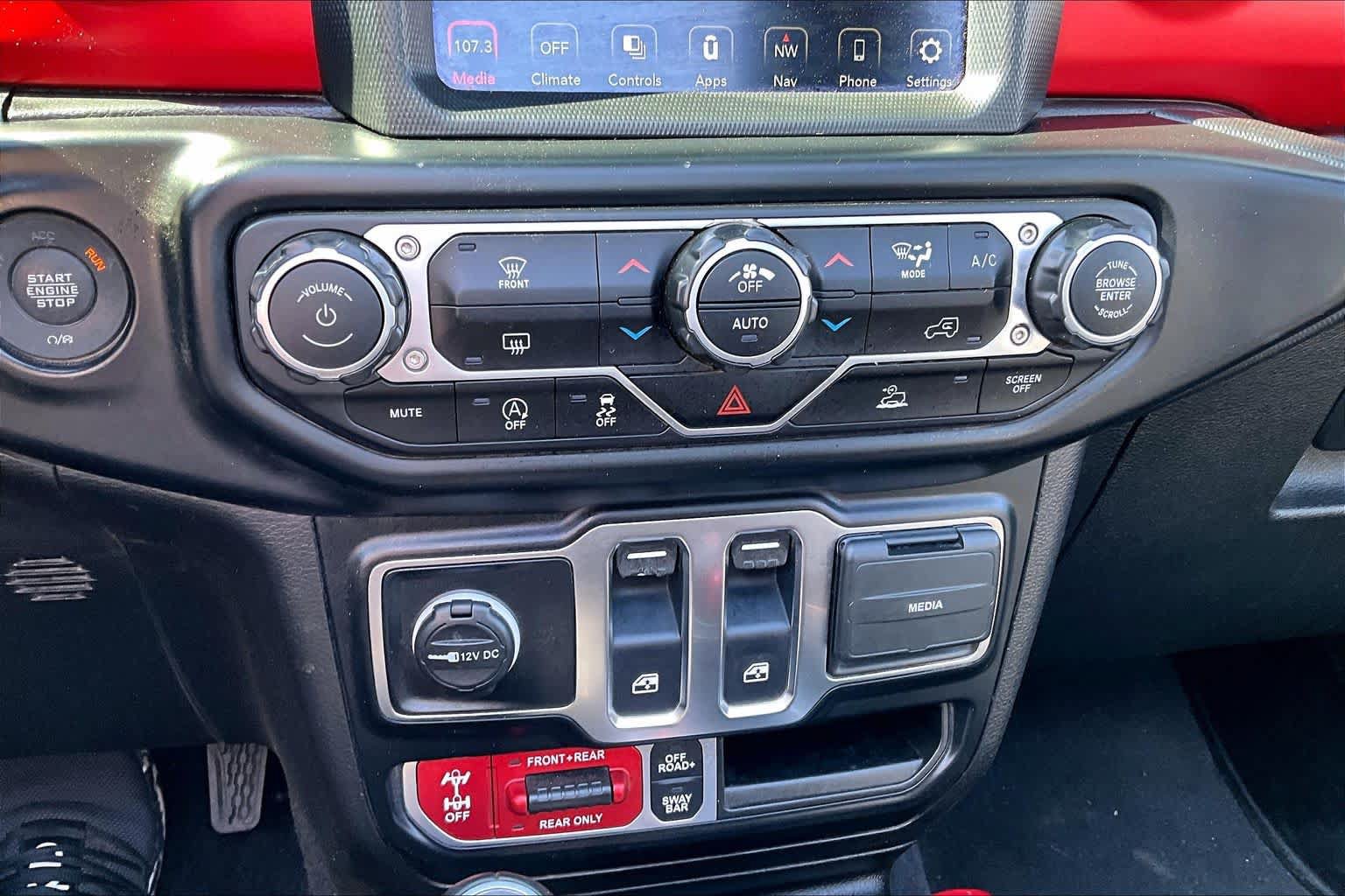 Used 2022 Jeep Wrangler Rubicon w/ LED Lighting Group AWD/4WD image 31
