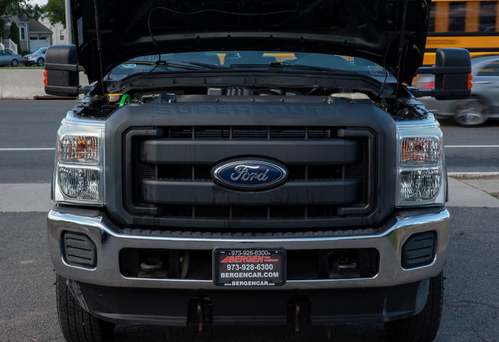Used 2016 Ford F350 XL w/ Power Equipment Group AWD/4WD image 4