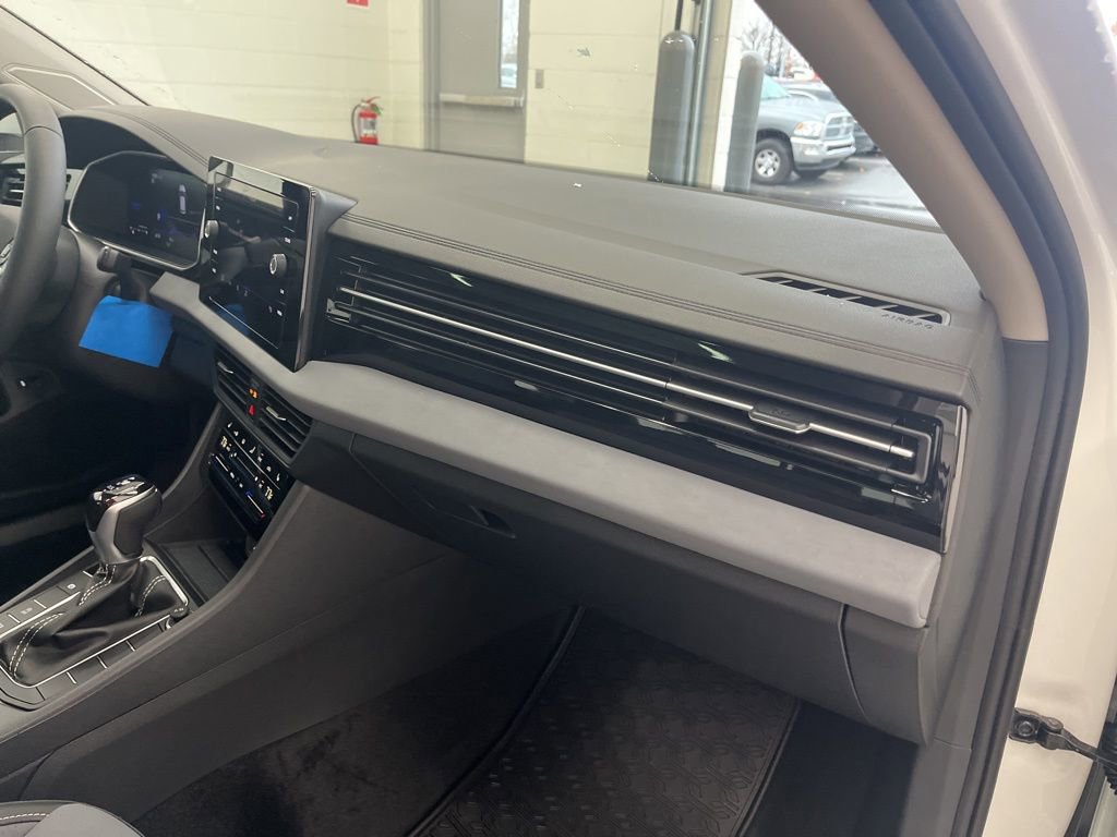 New 2026 Volkswagen Jetta SE image 37