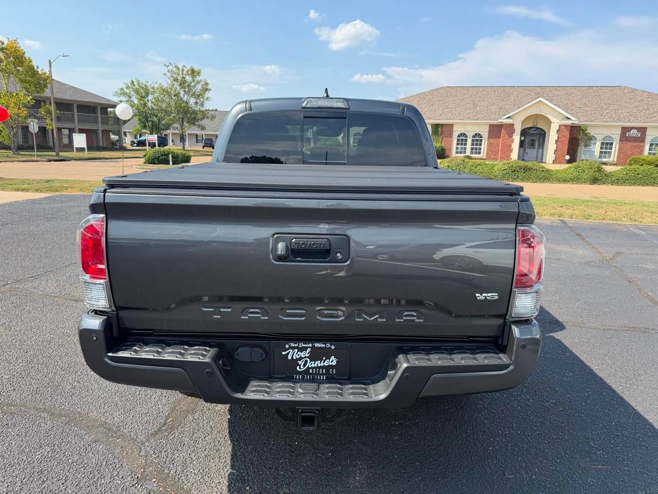 Used 2019 Toyota Tacoma Limited RWD image 5