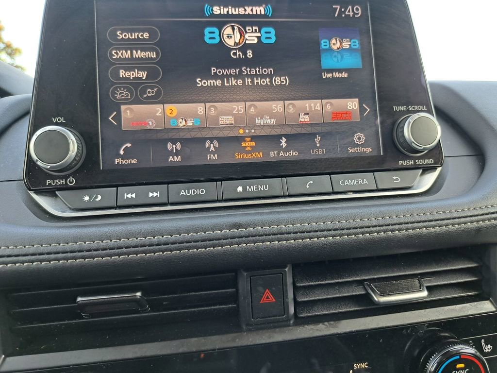 Used 2024 Nissan Rogue SV w/ SV Premium Package image 10