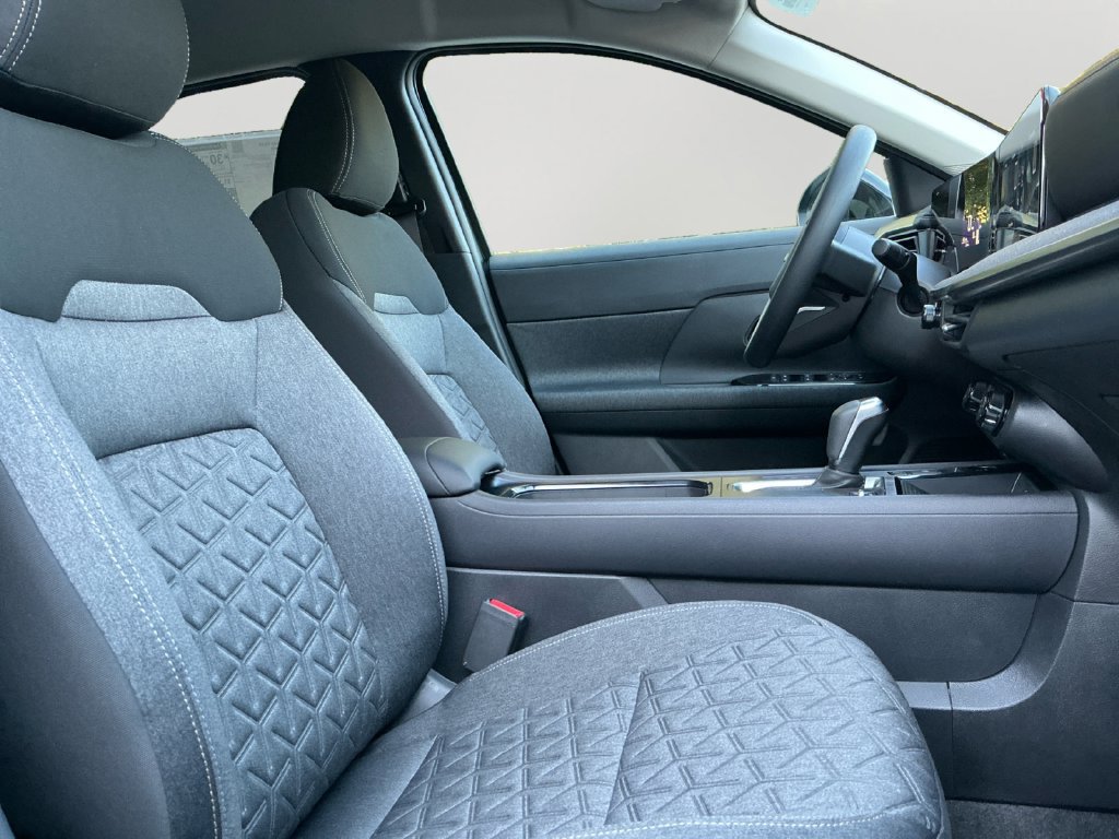New 2027 Nissan Kicks SV AWD/4WD image 12