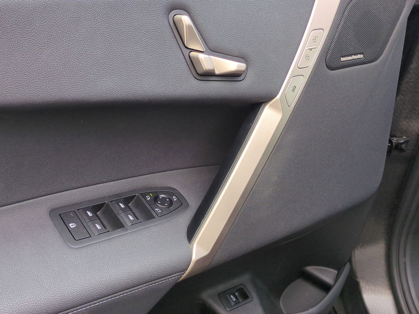 Used 2024 BMW iX xDrive50 w/ Sport Package image 14