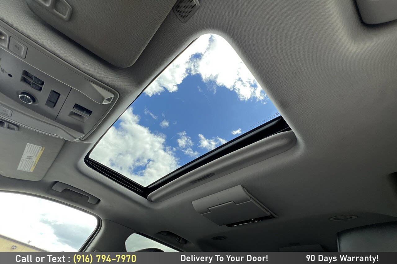 Used 2016 Cadillac Escalade ESV Premium AWD/4WD image 24