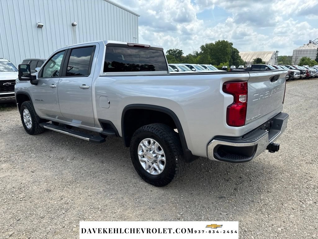 Used 2021 Chevrolet Silverado 2500 LT w/ Convenience Package AWD/4WD image 3