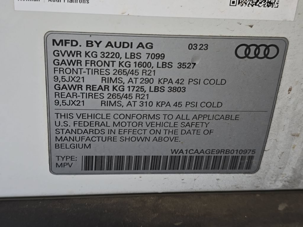 Certified 2024 Audi Q8 e-tron Premium Plus w/ Premium Plus Package AWD/4WD image 35