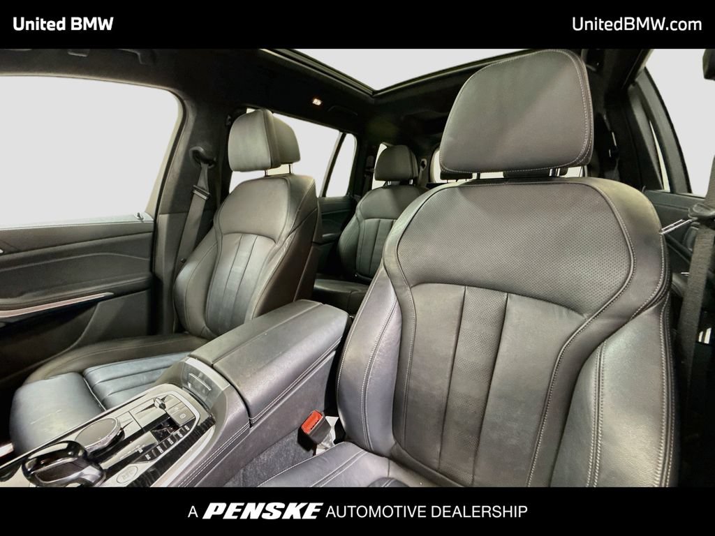 Used 2021 BMW X7 xDrive40i w/ M Sport Package AWD/4WD image 12