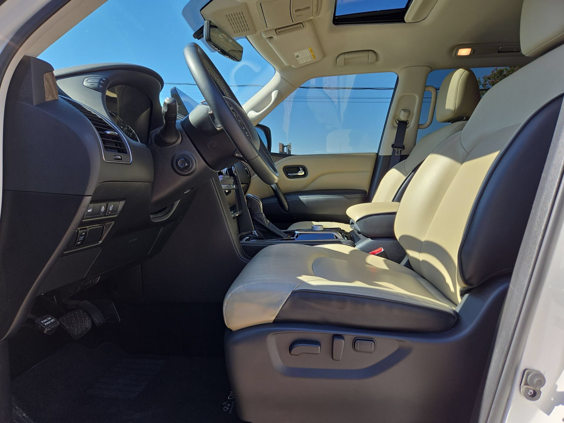 Used 2023 INFINITI QX80 Premium Select w/ Cargo Package AWD/4WD image 16