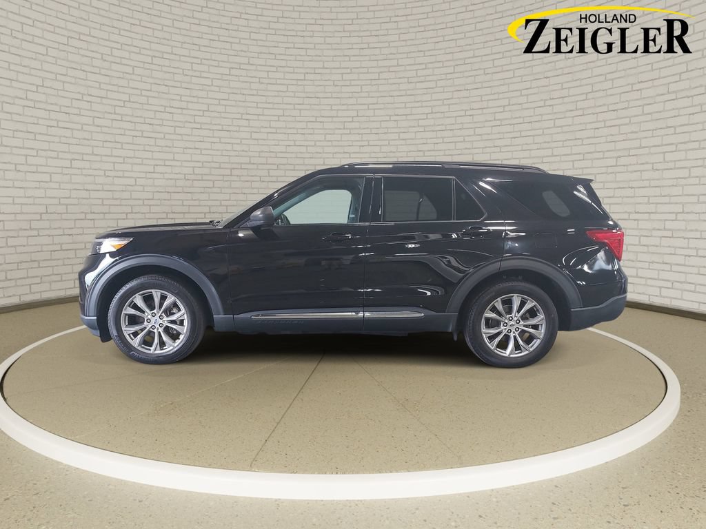 Used 2022 Ford Explorer XLT w/ Equipment Group 202A AWD/4WD image 8
