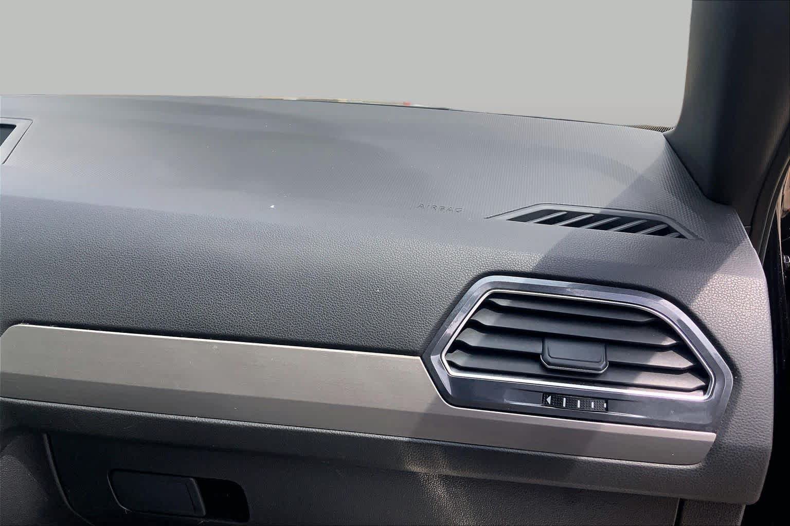 Used 2021 Volkswagen Tiguan SE R-Line FWD image 18
