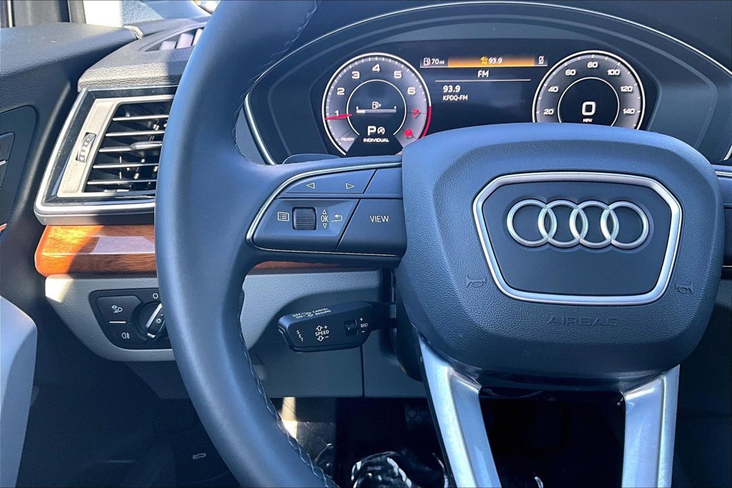 Used 2023 Audi Q5 2.0T Premium Plus w/ Premium Plus Package AWD/4WD image 24