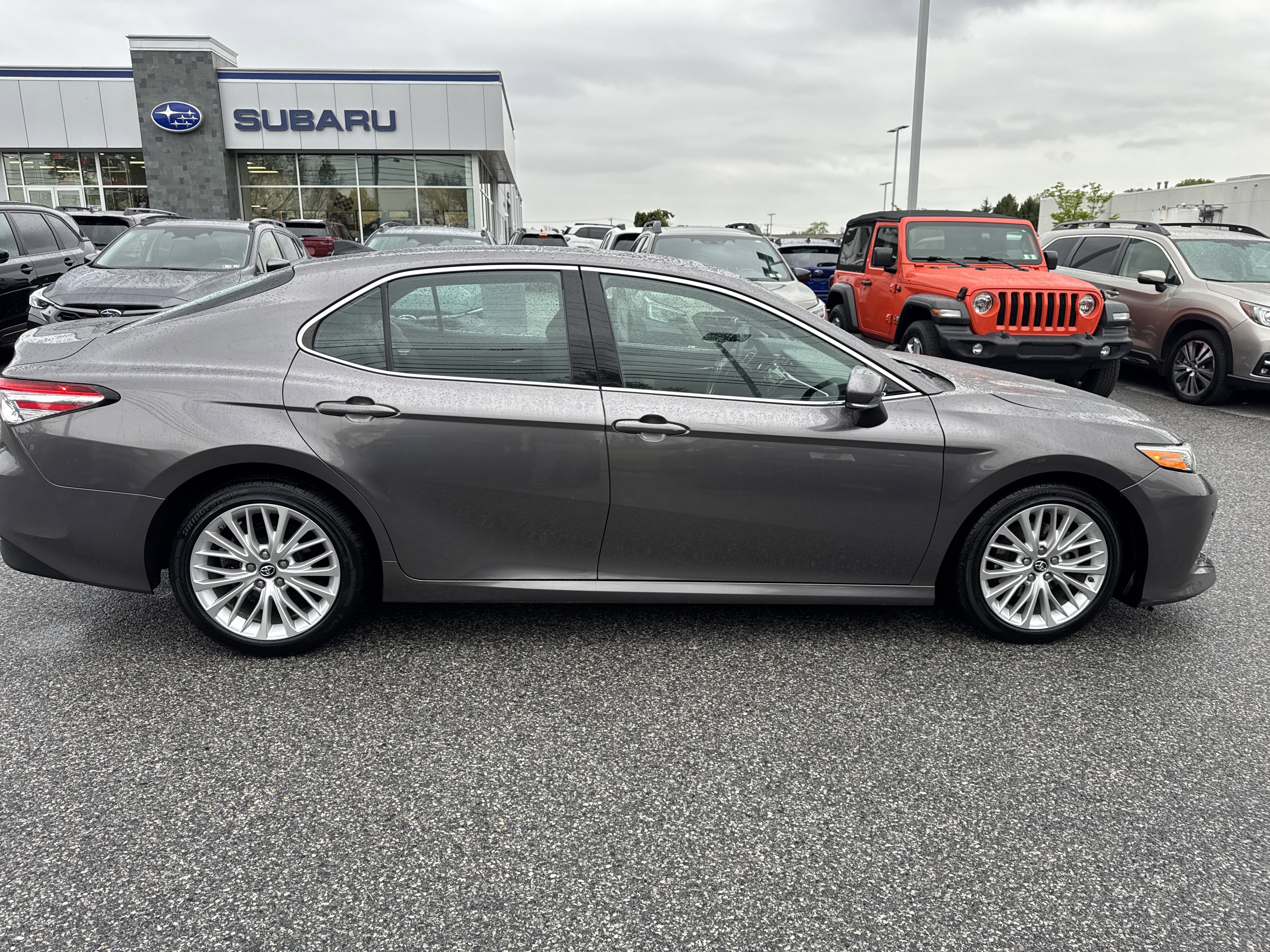 Used 2018 Toyota Camry XLE FWD image 31
