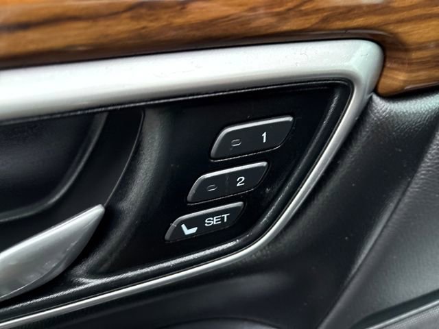 Used 2020 Honda CR-V Touring image 14