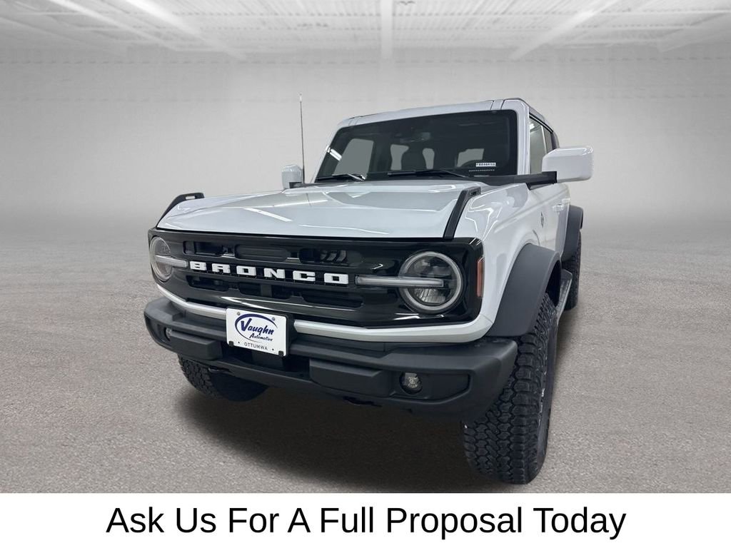 New 2025 Ford Bronco Outer Banks w/ Sasquatch Package AWD/4WD image 4