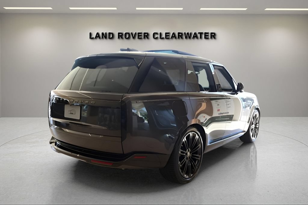 New 2025 Land Rover Range Rover SE AWD/4WD image 4